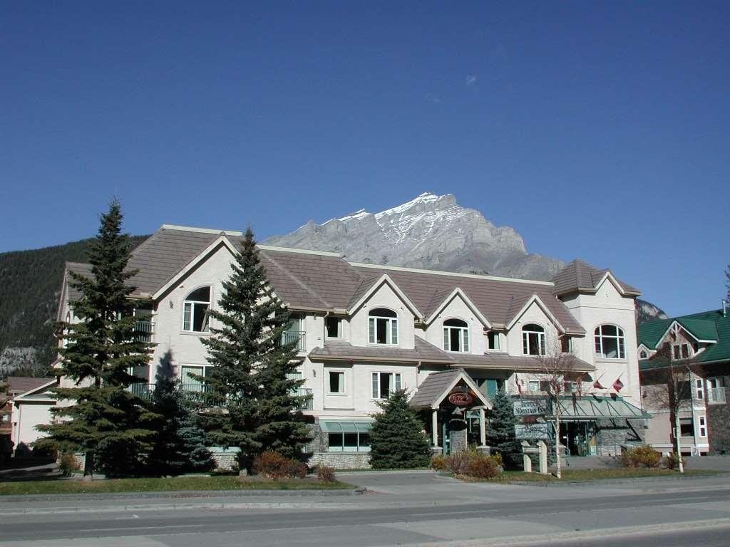 Irwin'S Mountain Inn Banff Exteriér fotografie